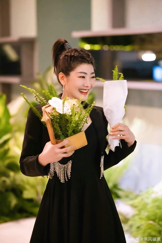 三十而悅，乘風(fēng)破浪的姐姐都戴什么表-復(fù)刻表