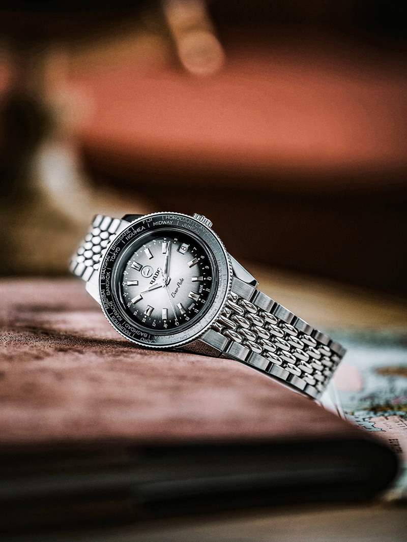 雷達(dá)表推出全新庫克船長Over-Pole Worldtimer限量版-復(fù)刻表