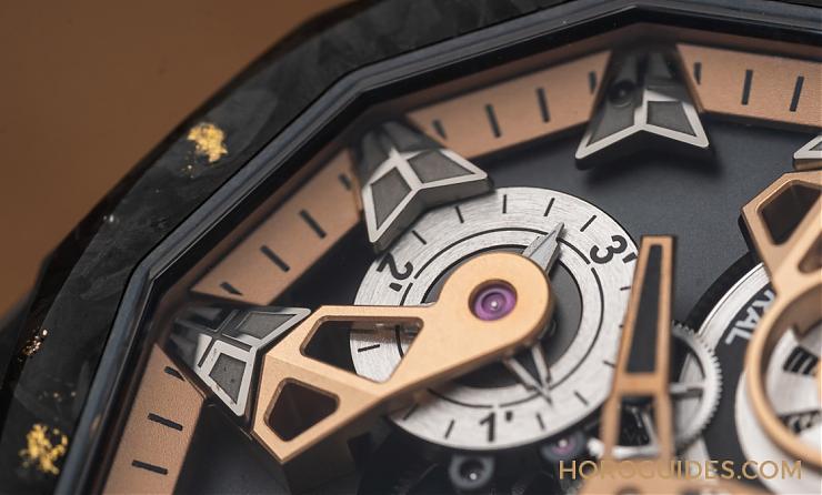 為這道剛硬厚實的輪廓，撒金｜Corum Admiral 45海軍上將飛行陀飛輪鏤空自動腕表-復刻表