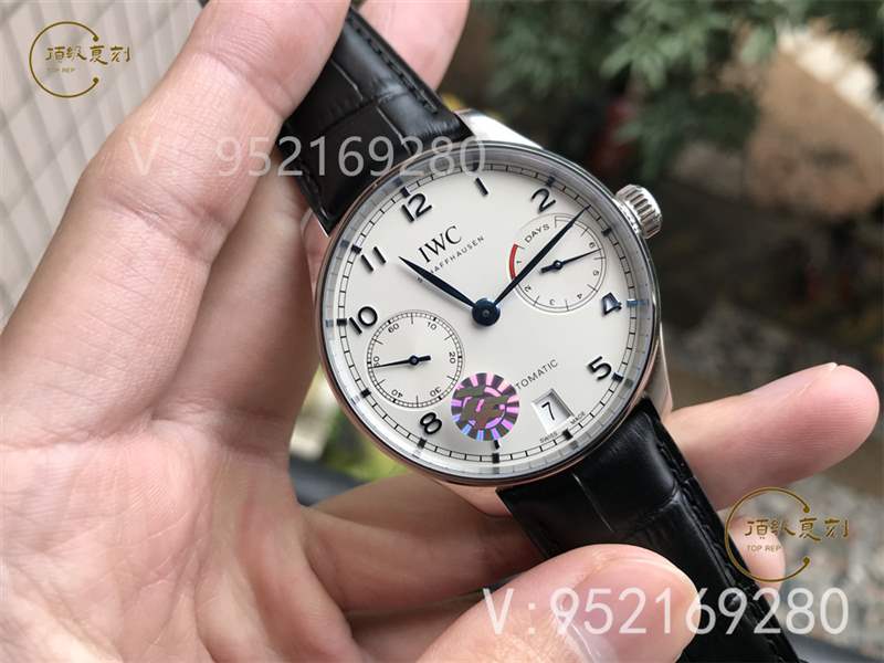 ZF廠手表:揭秘ZF廠復(fù)刻手表以及ZF廠產(chǎn)品戰(zhàn)略定位-復(fù)刻表