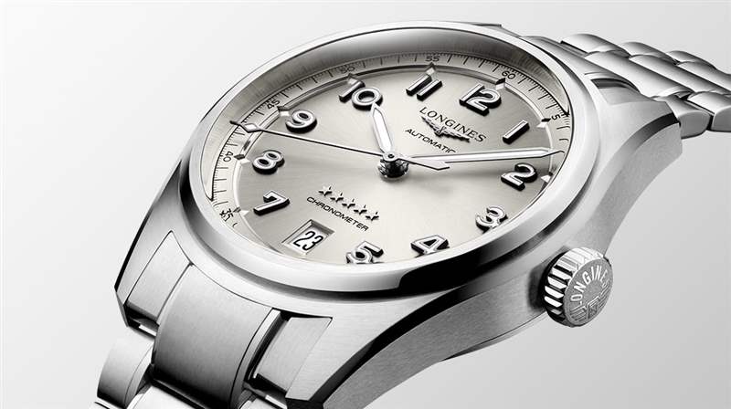 URWERK UR-100V 時間與培養-浪琴精神 37MM-復刻表