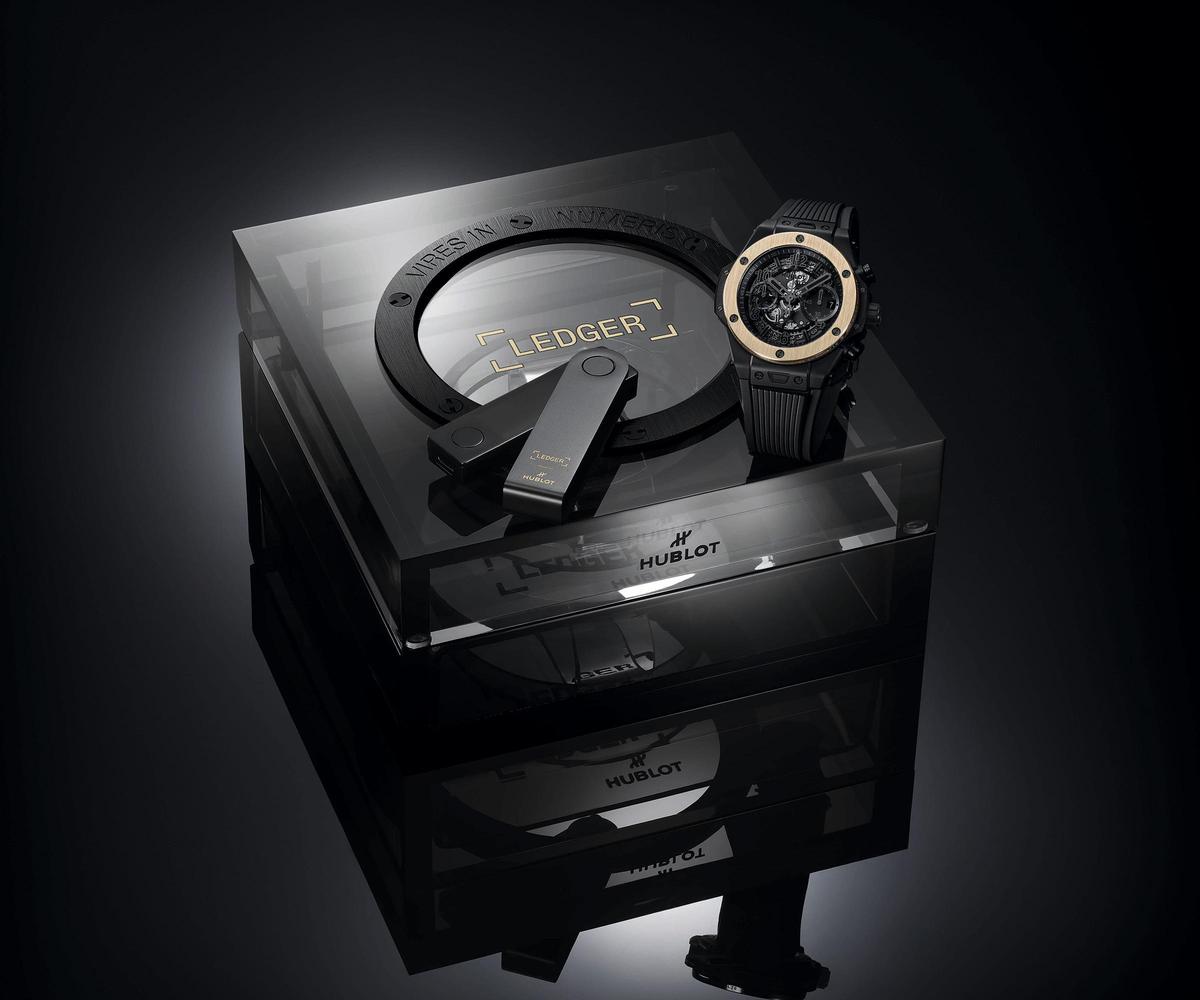 踏入元宇宙的前哨戰(zhàn)？HUBLOT與冷錢包品牌Ledger攜手推限量套組-復(fù)刻表