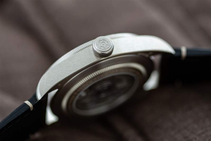 帝舵全新推出黑灣五十八 925-復(fù)刻表