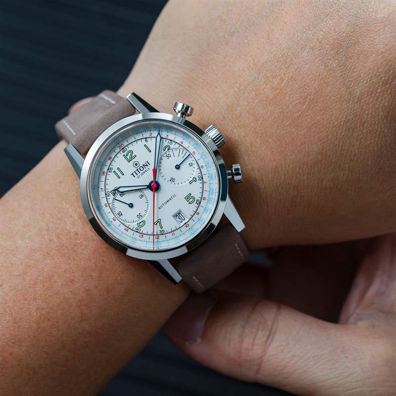 TITONI Heritage傳承系列計(jì)時(shí)碼表：復(fù)古元素集一身！-復(fù)刻表