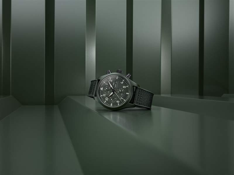 壯志凌云｜IWC Top Gun飛行員腕表民用版最新Pantone色登陸香港-復(fù)刻表