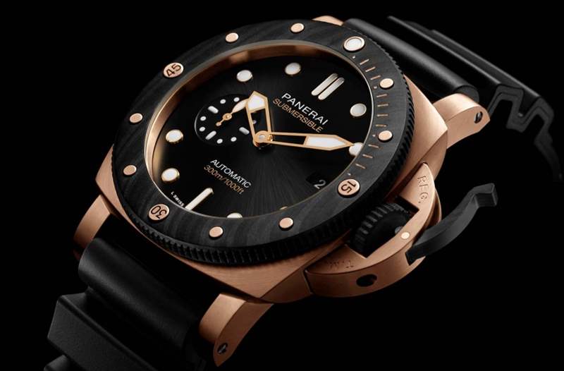 Panerai Submersible Goldtech Orocarbo大玩超搶眼紅金X碳纖維造型-復(fù)刻表