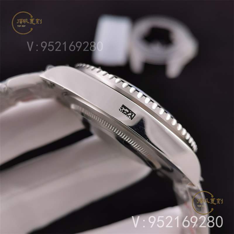 N廠勞力士格林尼治國(guó)米藍(lán)黑圈復(fù)刻表3186機(jī)芯做工評(píng)測(cè)-復(fù)刻表