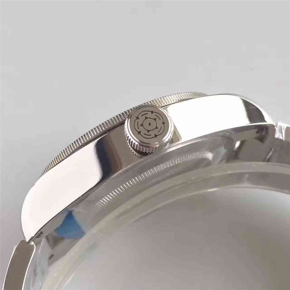 ZF廠帝舵碧灣系列M79230R-0003小紅盾復刻表做工怎么樣-復刻表