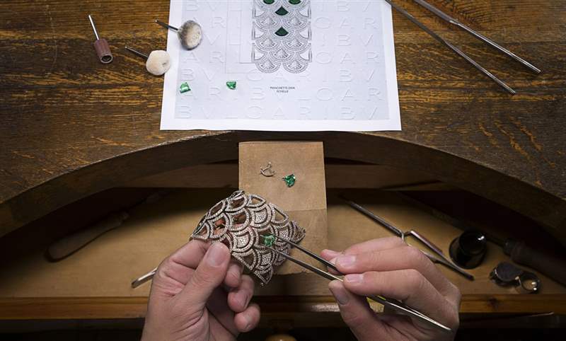 重磅彩寶，色彩迸發(fā)｜BVLGARI頂級珠寶暨復雜腕表展-復刻表