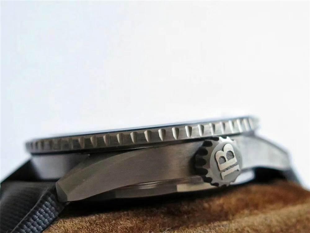 ZF廠寶珀五十噚陶瓷藍(lán)盤5000-0240-O52A復(fù)刻表做工怎么樣-復(fù)刻表