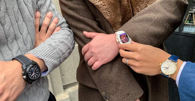 觀察消費(fèi)者行為從慶祝到尋求地位的購買習(xí)慣的轉(zhuǎn)變-復(fù)刻表