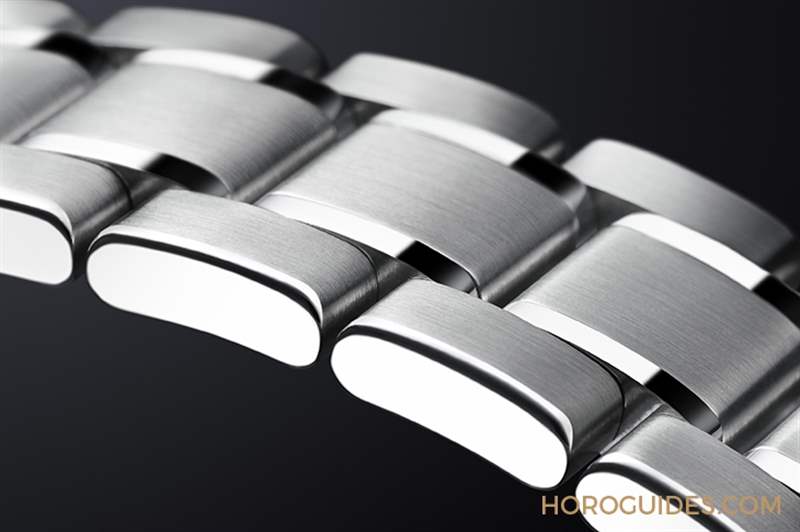 淡藍面盤呈現巖手山「融雪」美景，Grand Seiko 44GS首款白鋼材質-復刻表