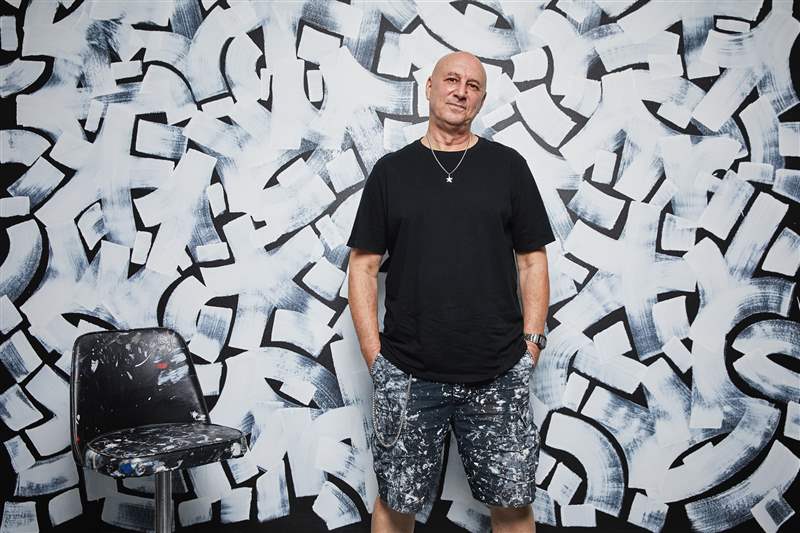 推出G-Shock 慶祝其成立 40 周年，發布了一些火紅的手表和巧妙的霧霾-復刻表