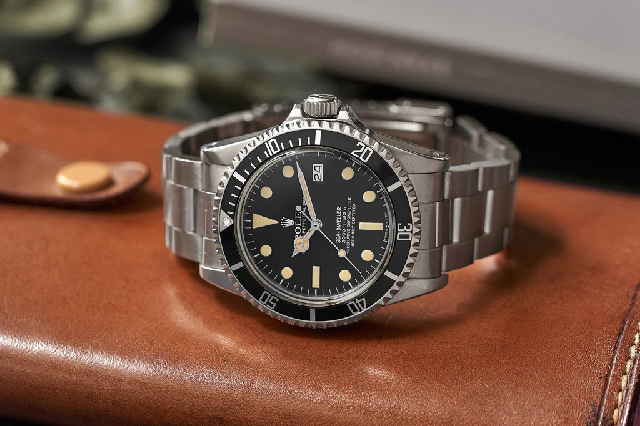 看電影《阿爾戈》中本阿弗萊克的勞力士有些不太對(duì)勁-復(fù)刻表