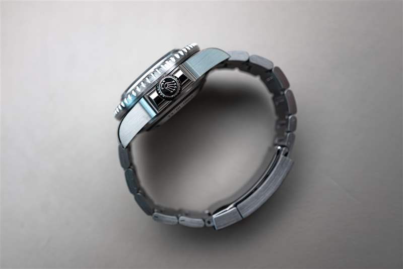 勞力士推出首款鈦金屬手表打破了防水記錄（我們有獨家現(xiàn)場照片）-復(fù)刻表