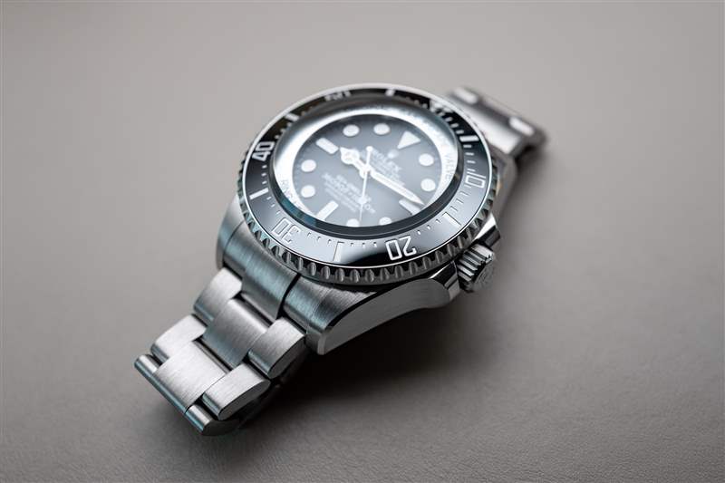 勞力士推出首款鈦金屬手表打破了防水記錄（我們有獨家現(xiàn)場照片）-復(fù)刻表