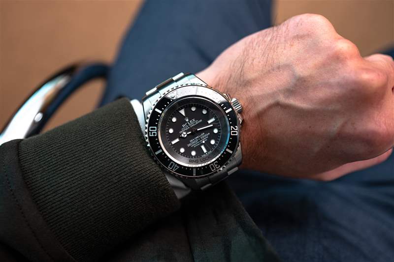 勞力士推出首款鈦金屬手表打破了防水記錄（我們有獨家現(xiàn)場照片）-復(fù)刻表
