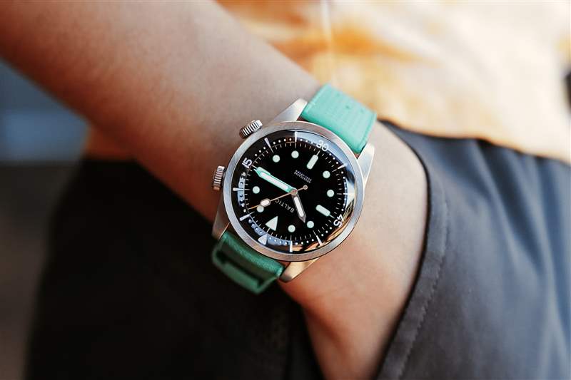 動手移動Rugrats波羅的海5周年紀(jì)念手表是90年孩子的夢想-復(fù)刻表