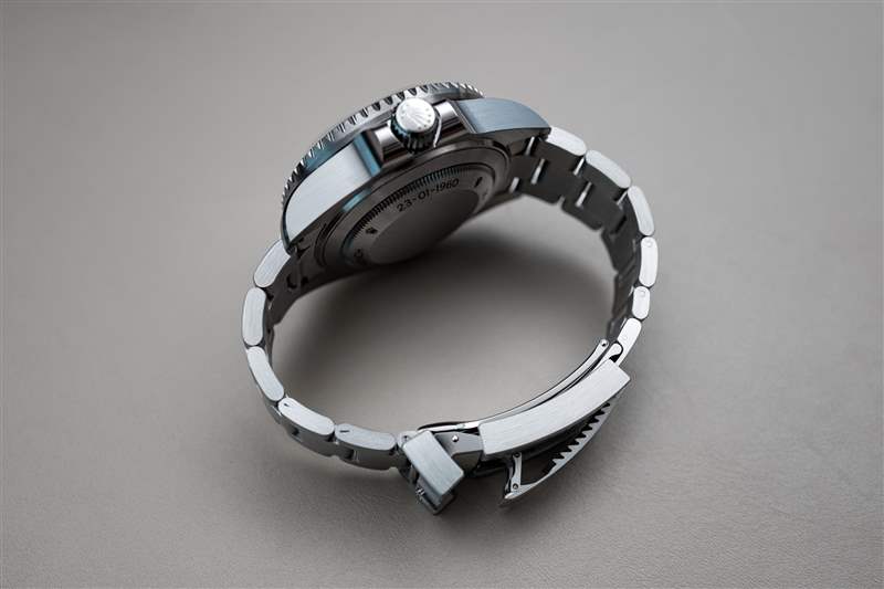 勞力士推出首款鈦金屬手表打破了防水記錄（我們有獨家現(xiàn)場照片）-復(fù)刻表