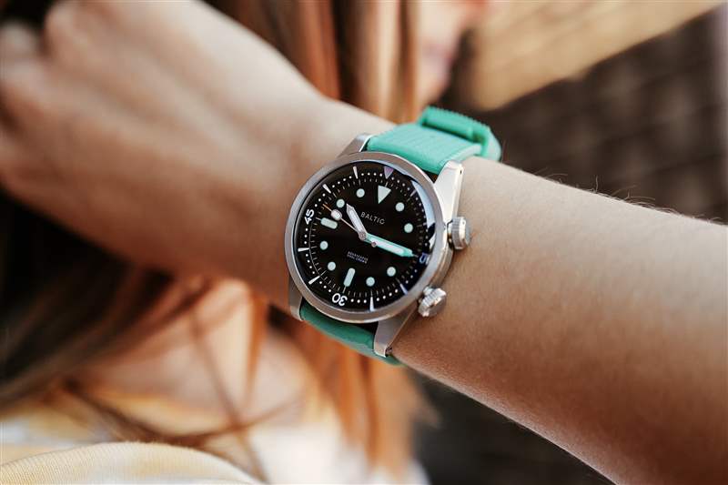 動手移動Rugrats波羅的海5周年紀(jì)念手表是90年孩子的夢想-復(fù)刻表