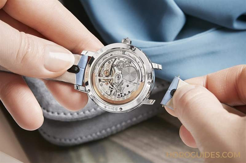 從容感受歲月靜好的滋味｜江詩丹頓Traditionnelle系列計(jì)時(shí)萬年歷、超薄萬年歷-復(fù)刻表