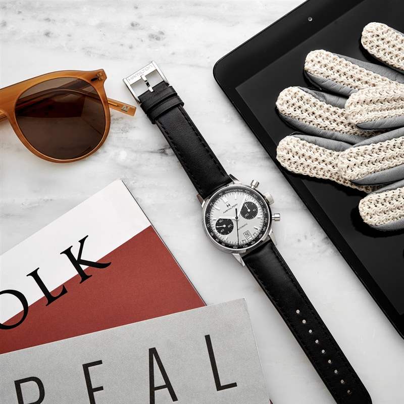 親身體驗我們參加了“黑客帝國”首映式，并在大屏幕上看到了一些漢密爾頓手表-復(fù)刻表