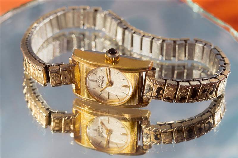 本周最佳手表我母親送給我的30歲生日精致瑞士手表-復刻表