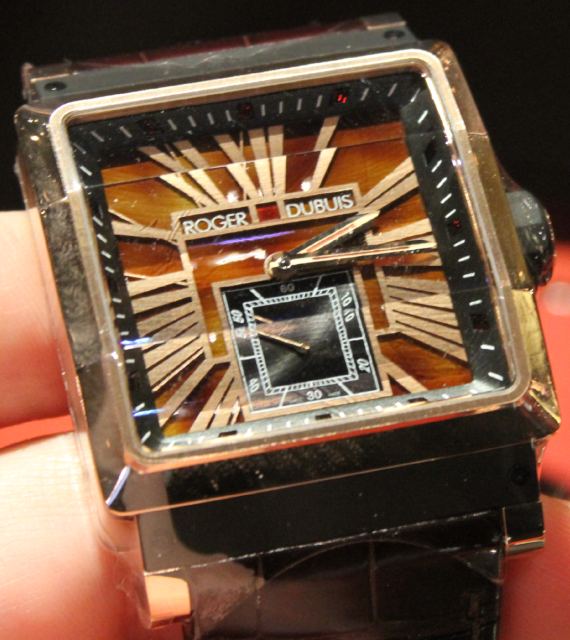 羅杰杜彼國王廣場(chǎng)Roger Dubuis Kingsqaure導(dǎo)柱輪計(jì)時(shí)腕表-復(fù)刻表