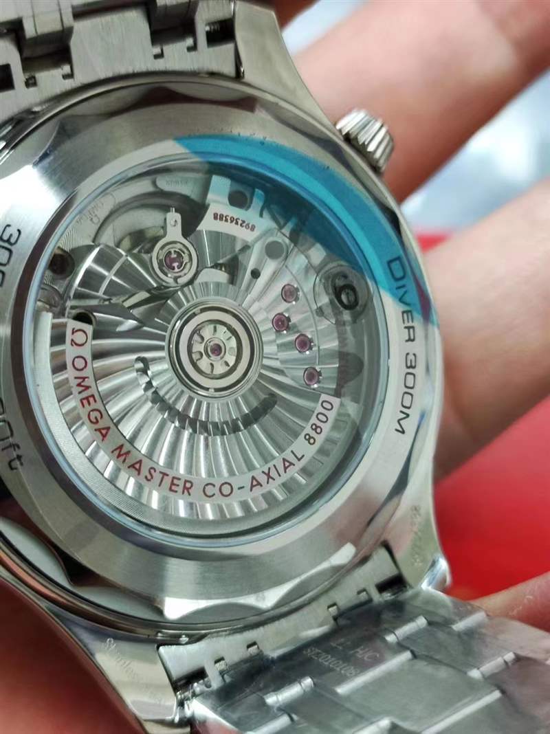 SBF廠(VS廠)歐米茄海馬300升級(jí)V3版怎么樣,機(jī)芯添加小砝碼-復(fù)刻表