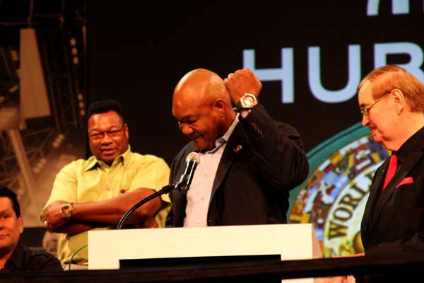 拳擊傳奇的Hublot手表和拍賣會-復(fù)刻表