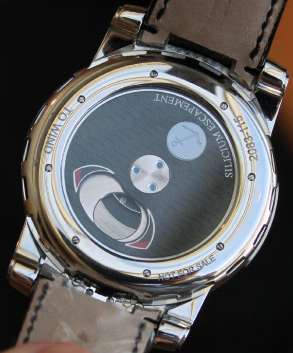 雅典表怪胎迪亞沃羅Freak Diavolo腕表-復刻表