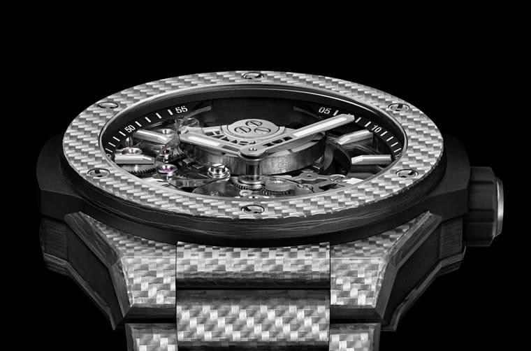宇舶首度以鍍鋁碳纖維打造Integrated鏈帶表造就超輕陀飛輪-復刻表
