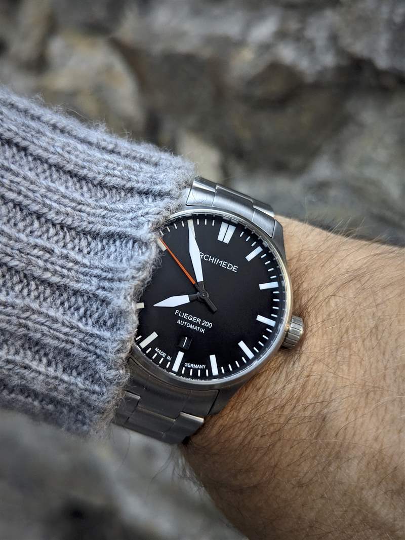腕表點(diǎn)評：阿基米德飛行員200-復(fù)刻表