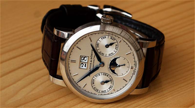 朗格和積家哪個(gè)好(朗格和積家哪個(gè)檔次高)-復(fù)刻表