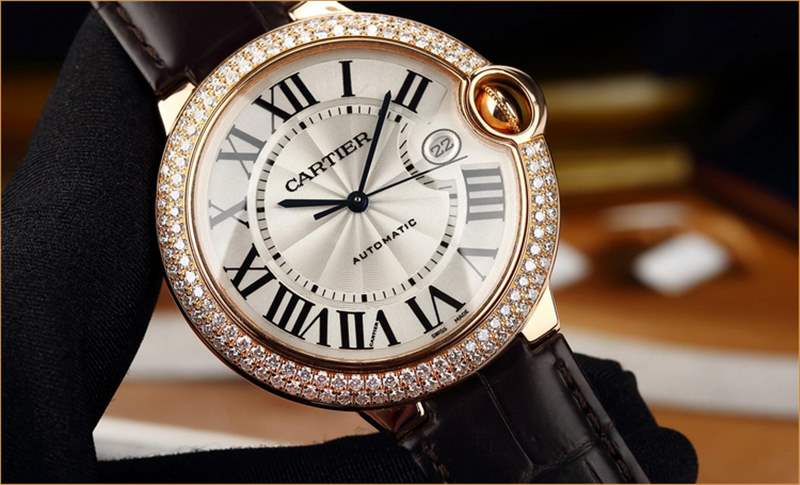 蕭邦手表和卡地亞哪個(gè)好(卡地亞和蕭邦檔次哪個(gè)高)-復(fù)刻表