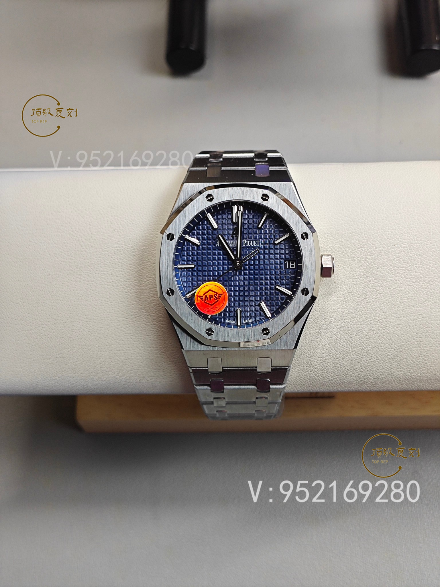 深入解析APS愛彼復刻表15500藍面版：4302一體機芯與原裝同步功能-復刻表