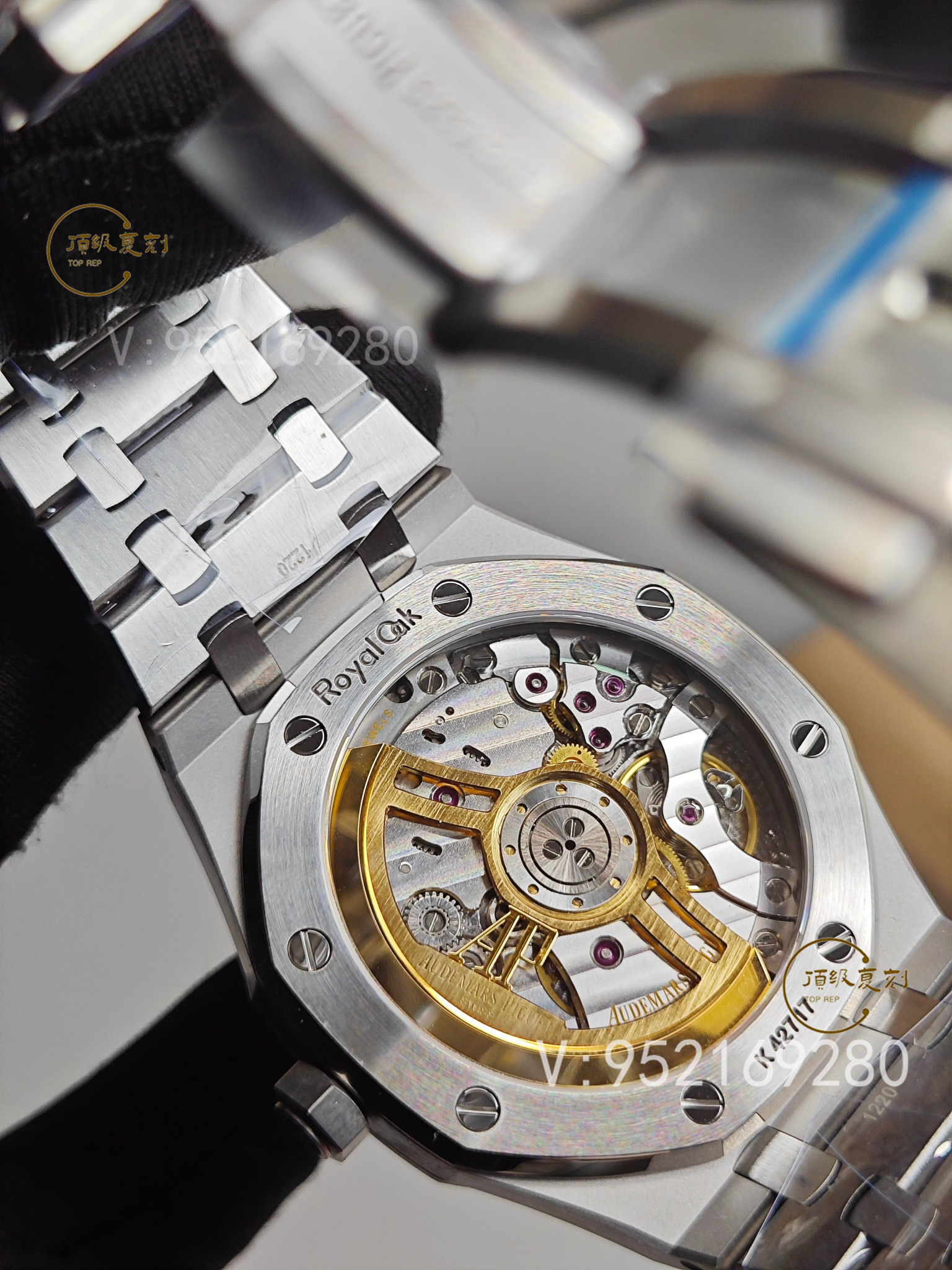 深入解析APS愛彼復刻表15500藍面版：4302一體機芯與原裝同步功能-復刻表